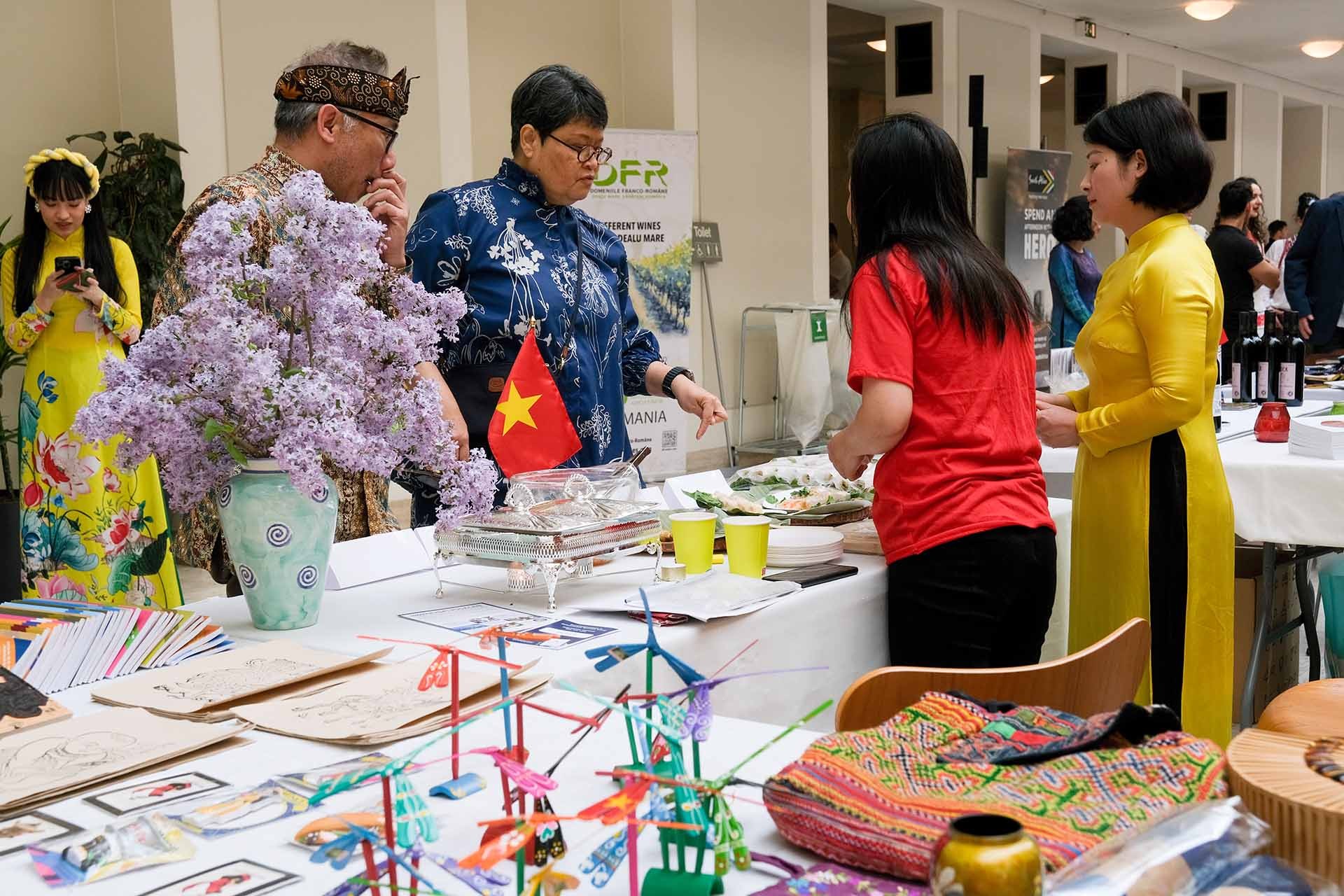 Việt Nam tham dự Hội chợ Ngoại giao đoàn tại Đan Mạch