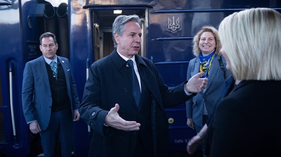 giua luc nga tan cong kharkov ngoai truong my dot ngot den ukraine dem theo dieu gi