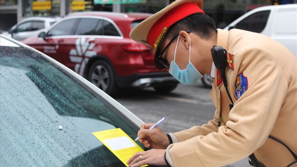 Tổng hợp mức phạt các lỗi giao thông thường gặp với xe ô tô năm 2024