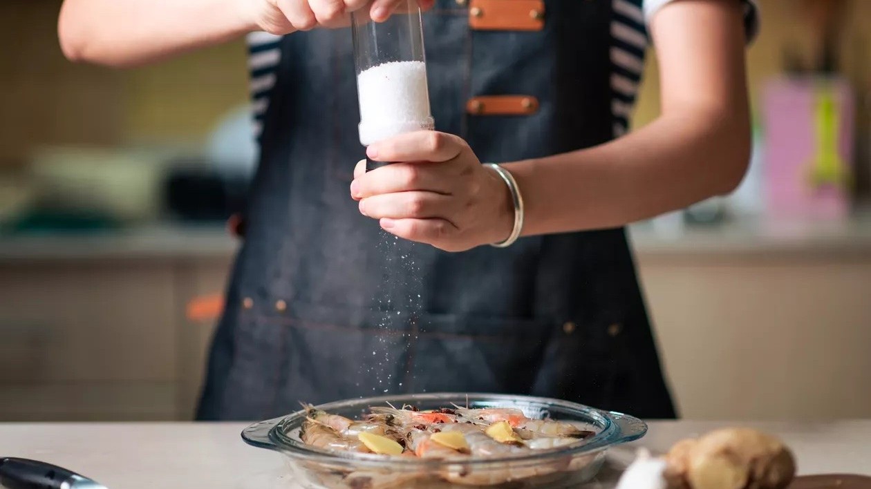 Dùng nhiều muối ăn có thể làm tăng nguy cơ ung thư dạ dày?