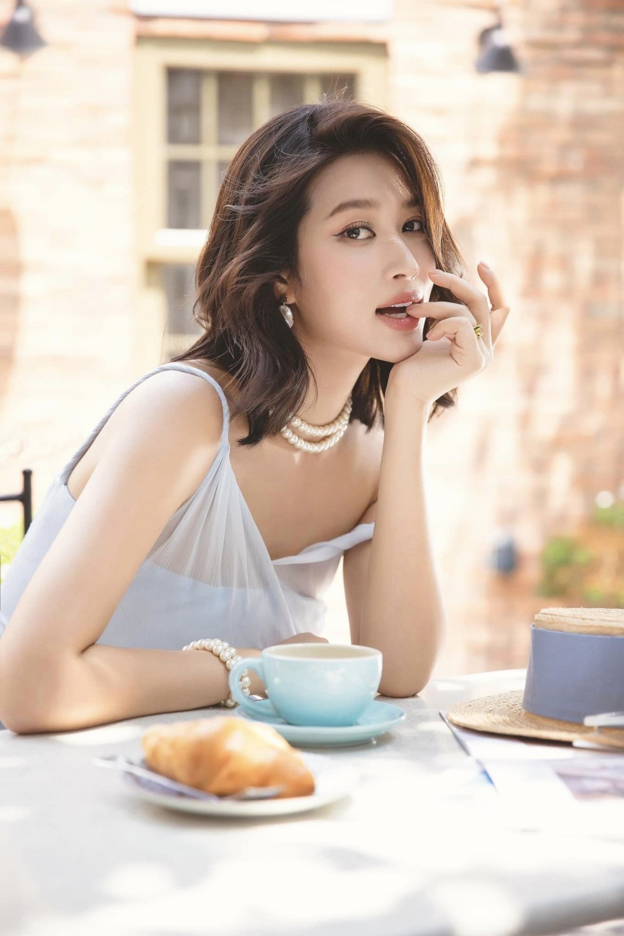 Hoa hậu Đoàn Thiên Ân: Hoa hậu Đoàn Thiên Ân: