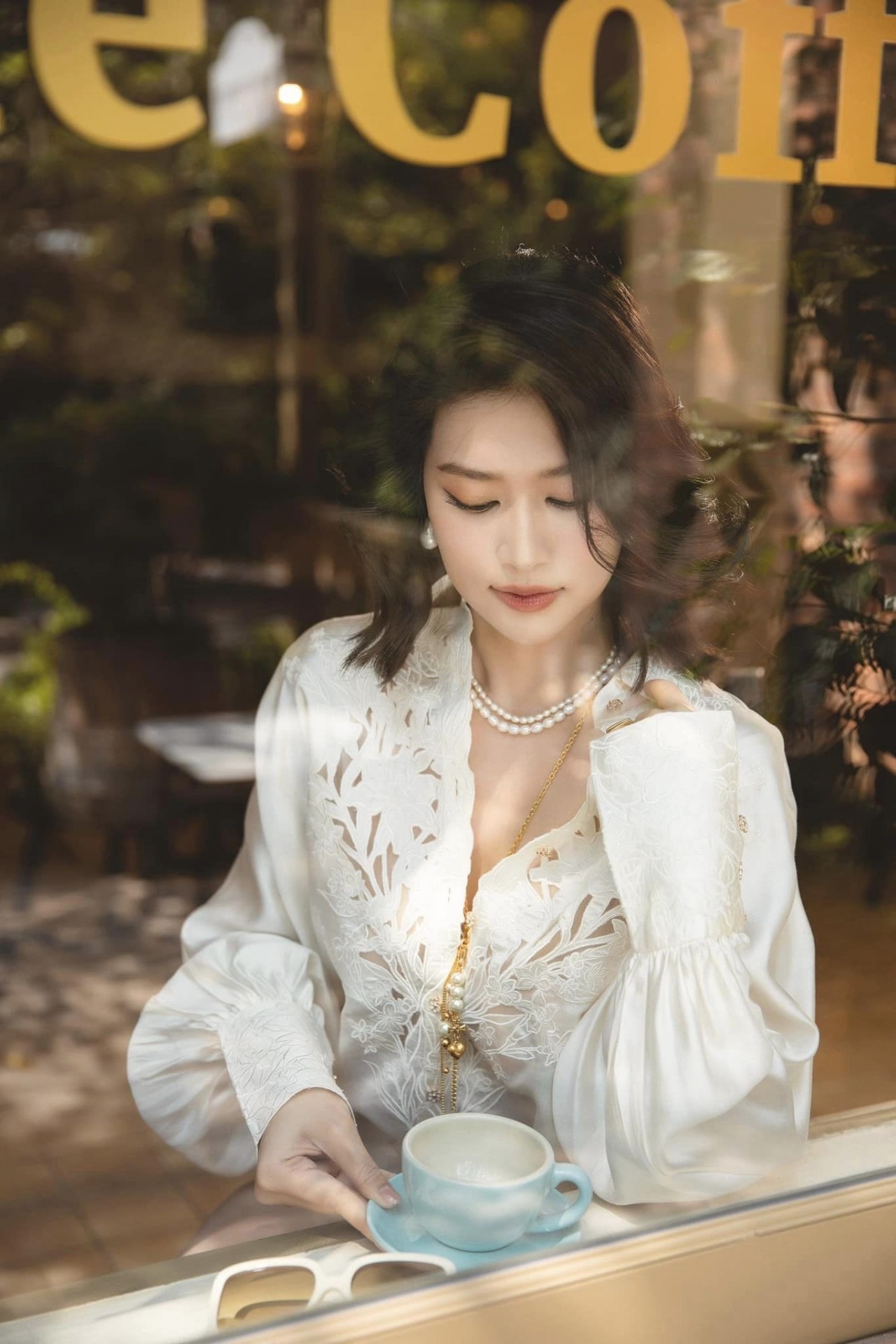 Hoa hậu Đoàn Thiên Ân: Hoa hậu Đoàn Thiên Ân: