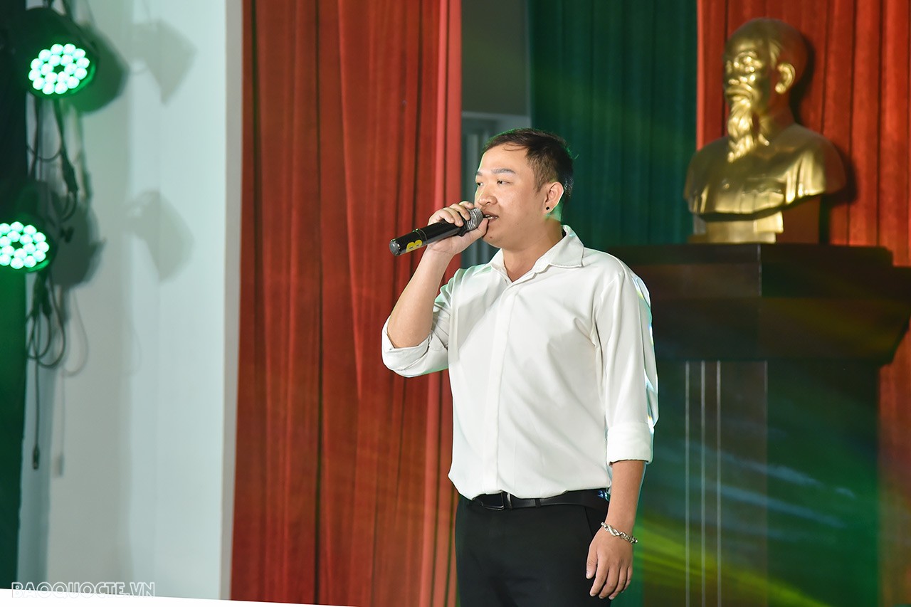 Tưng bừng Hội diễn văn nghệ quần chúng chào mừng kỷ niệm 60 năm Ngày thành lập Cục Phục vụ Ngoại giao đoàn