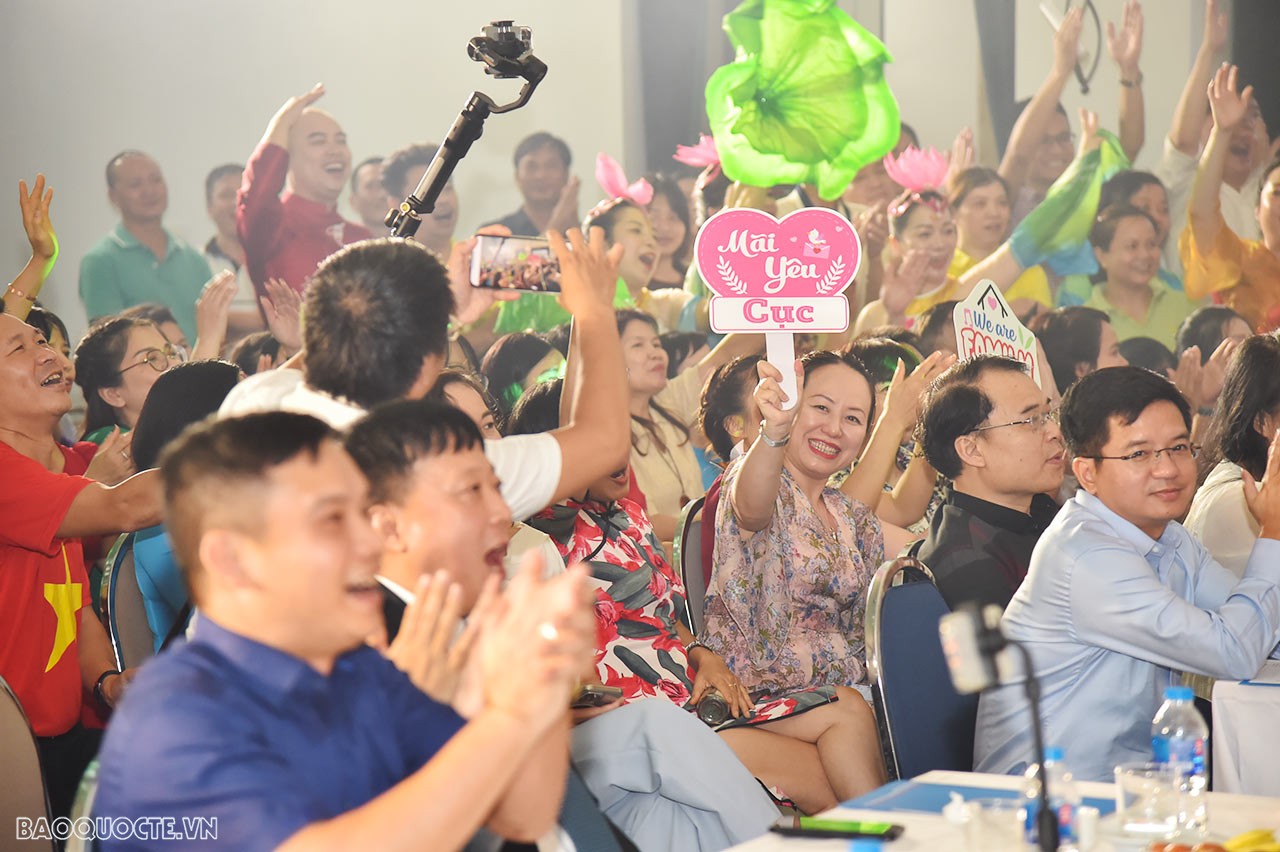 Tưng bừng Hội diễn văn nghệ quần chúng chào mừng kỷ niệm 60 năm Ngày thành lập Cục Phục vụ Ngoại giao đoàn