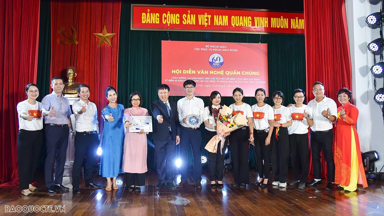 Tưng bừng Hội diễn văn nghệ quần chúng chào mừng kỷ niệm 60 năm Ngày thành lập Cục Phục vụ Ngoại giao đoàn