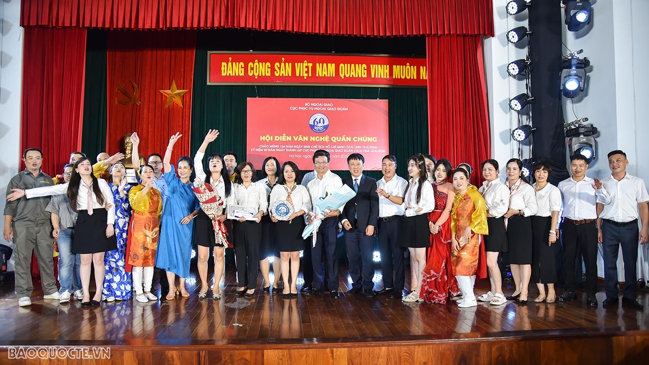 Tưng bừng Hội diễn văn nghệ quần chúng chào mừng kỷ niệm 60 năm Ngày thành lập Cục Phục vụ Ngoại giao đoàn