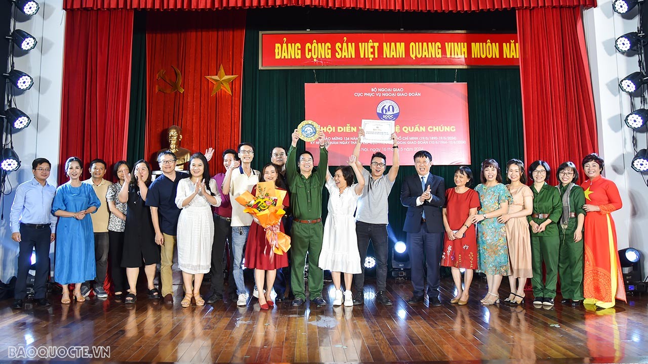 Tưng bừng Hội diễn văn nghệ quần chúng chào mừng kỷ niệm 60 năm Ngày thành lập Cục Phục vụ Ngoại giao đoàn