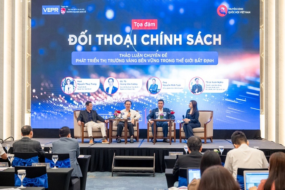 'Sóng' vàng được thúc đẩy bởi thiên thời, địa lợi, nhân hòa; chuyên gia 'bắt mạch', tìm cách hạ mức chênh
