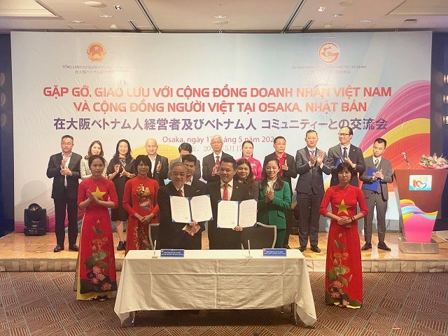 TP. Hồ Chí Minh tăng cường kết nối với cộng đồng người Việt tại TP. Osaka, Nhật Bản TP. Hồ Chí Minh tăng cường kết nối với cộng đồng người Việt tại Osaka, Nhật Bản