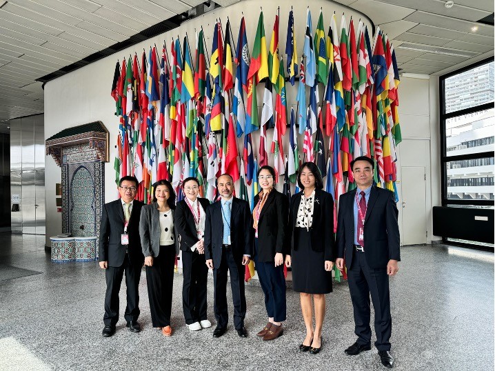 Đoàn liên ngành Việt Nam do Đại sứ Nguyễn Trung Kiên, Đại diện thường trực của Việt Nam bên cạnh Liên hợp quốc, IAEA và các tổ chức quốc tế tại Vienna, làm trưởng đoàn dự Hội nghị lần thứ 33, Uỷ ban ngăn ngừa tội phạm và 