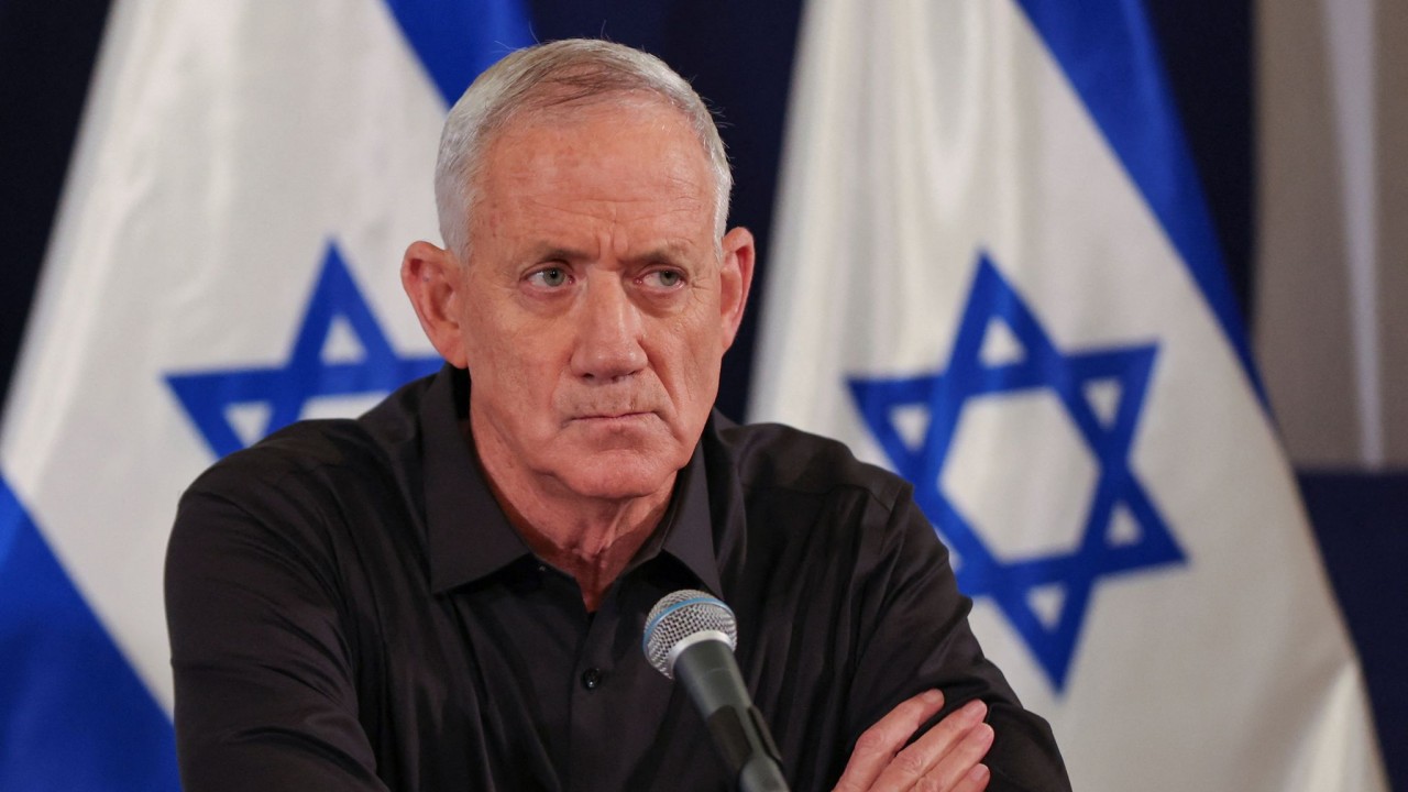 Benny Gantz đã đe dọa sẽ từ chức khỏi nội các chiến tranh nếu kế hoạch của ông không được đồng ý. (Nguồn: Reuters)