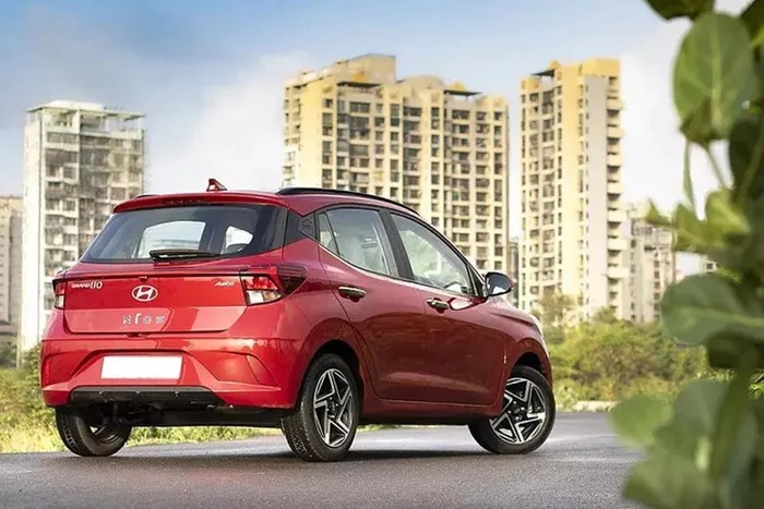 Đuôi xe Hyundai Grand i10 bản nâng cấp có thiết kế lại theo hướng tinh tế hơn