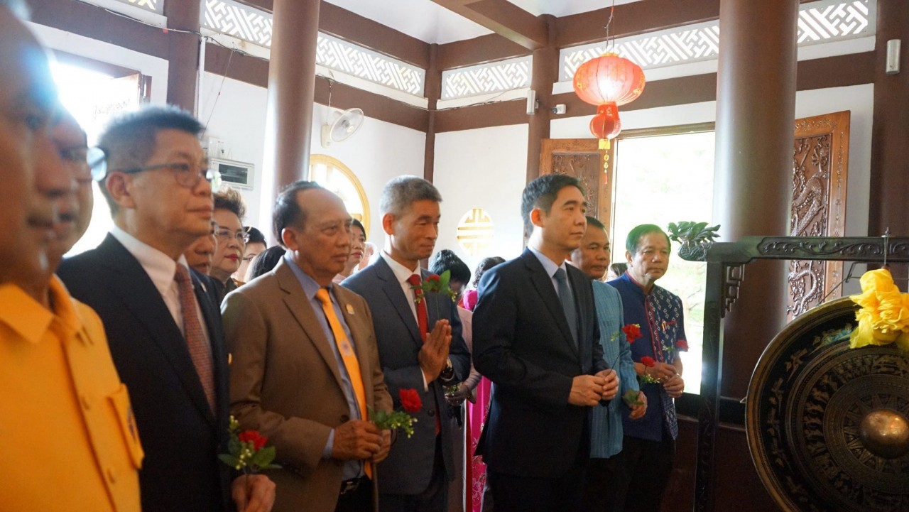 Lễ kỷ niệm 134 năm ngày sinh Chủ tịch Hồ Chí Minh tại Nakhon Phanom Lễ kỷ niệm 134 năm ngày sinh Chủ tịch Hồ Chí Minh tại Nakhon Phanom