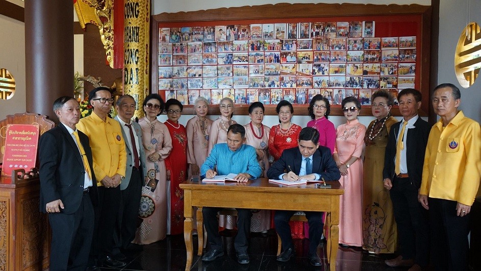 Lễ kỷ niệm 134 năm ngày sinh Chủ tịch Hồ Chí Minh tại Nakhon Phanom Lễ kỷ niệm 134 năm ngày sinh Chủ tịch Hồ Chí Minh tại Nakhon Phanom