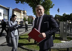 Diễn biến mới nhất vụ ám sát Thủ tướng Slovakia: Hung thủ không phải là 