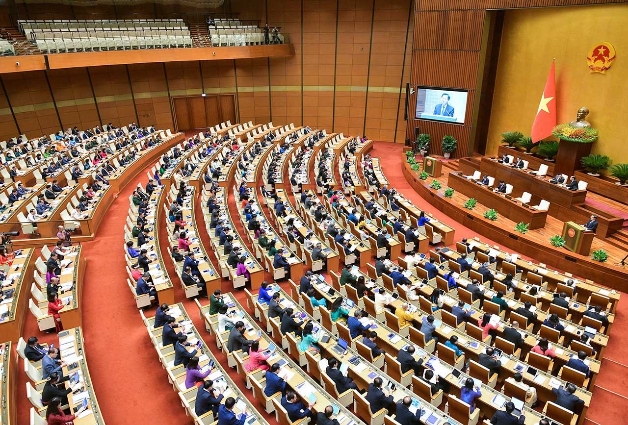 Việt Nam bước vào nhóm các nước trung bình cao, trọng tâm là hoàn thiện thể chế, chính sách, làm mới các động lực tăng trưởng Việt Nam bước vào nhóm các nước trung bình cao, trọng tâm là hoàn thiện thể chế, chính sách, làm mới các động lực tăng trưởng