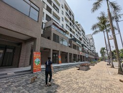 Bất động sản mới nhất: Lý do giải ngân gói tín dụng 120 nghìn tỷ đồng chậm, ‘đỏ mắt’ chờ dự án ở Hà Nội, làm gì khi đã ‘chấm’ shophouse?