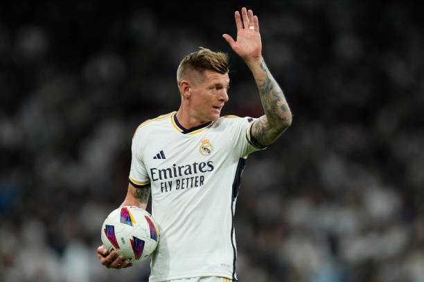 SỐC: Tiền vệ Toni Kroos tuyên bố giải nghệ SỐC: Tiền vệ Toni Kroos tuyên bố giải nghệ