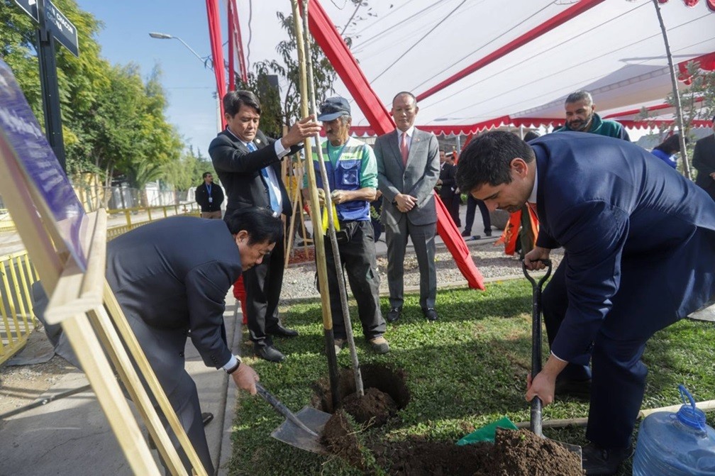 Khánh thành công trình tôn tạo công viên Hồ Chí Minh tại thủ đô Santiago, Chile