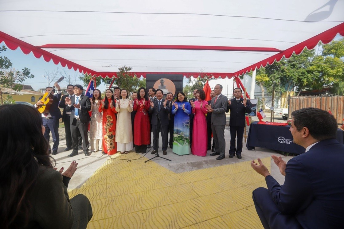 Khánh thành công trình tôn tạo công viên Hồ Chí Minh tại thủ đô Santiago, Chile