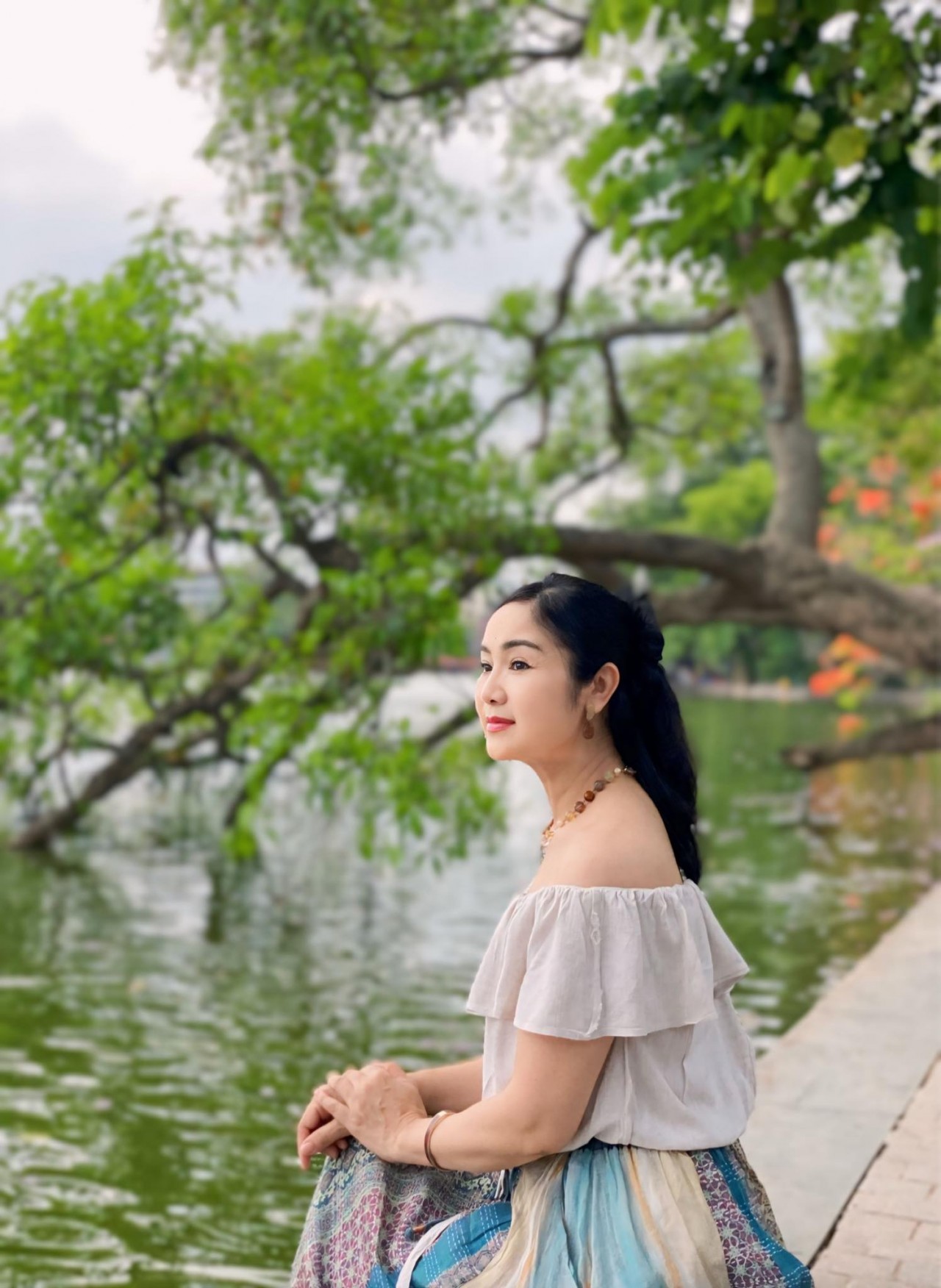 Nhan sắc trẻ trung của NSND Thu Hà phim Trạm cứu hộ trái tim Nhan sắc trẻ trung của NSND Thu Hà phim Trạm cứu hộ trái tim