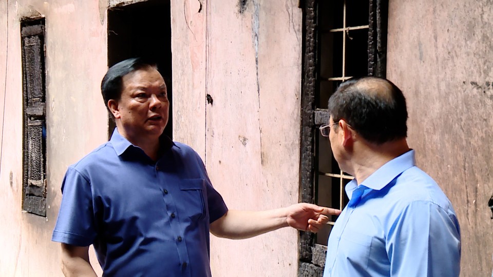 Vụ cháy nhà trọ ở Trung Kính: Lực lượng chức năng đang xác định danh tính các nạn nhân và nguyên nhân vụ cháy