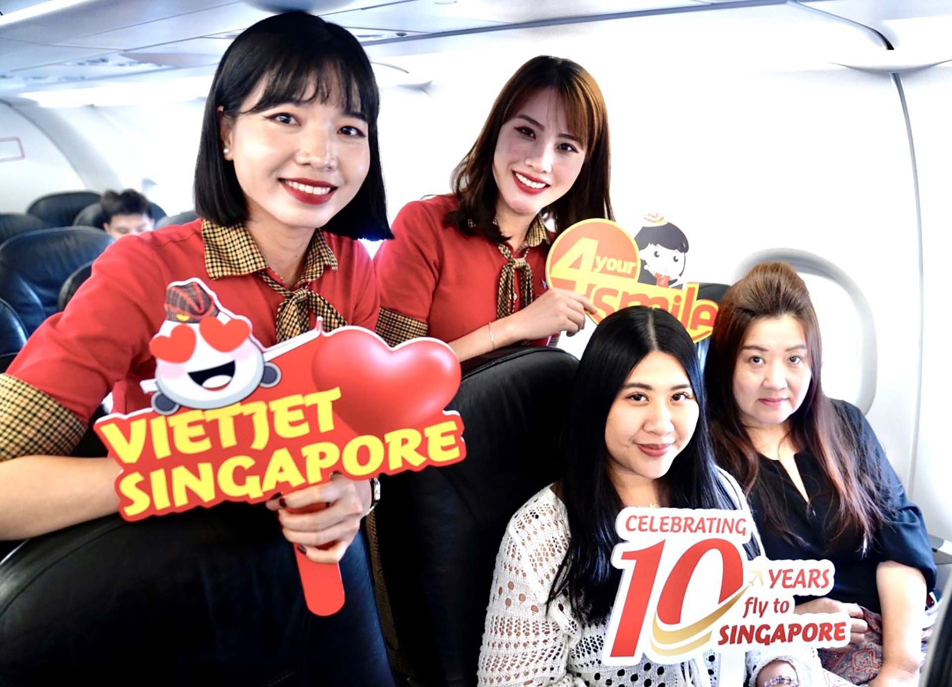 Vietjet mở bán vé chỉ từ 0 đồng tri ân khách hàng dịp kỷ niệm 10 năm bay Singapore