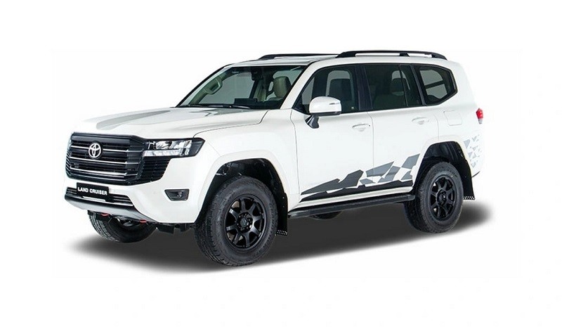 Bộ tem đen và xám đặc biệt tạo nên sự khác biệt cho chiếc Land Cruiser 10th Victory Edition