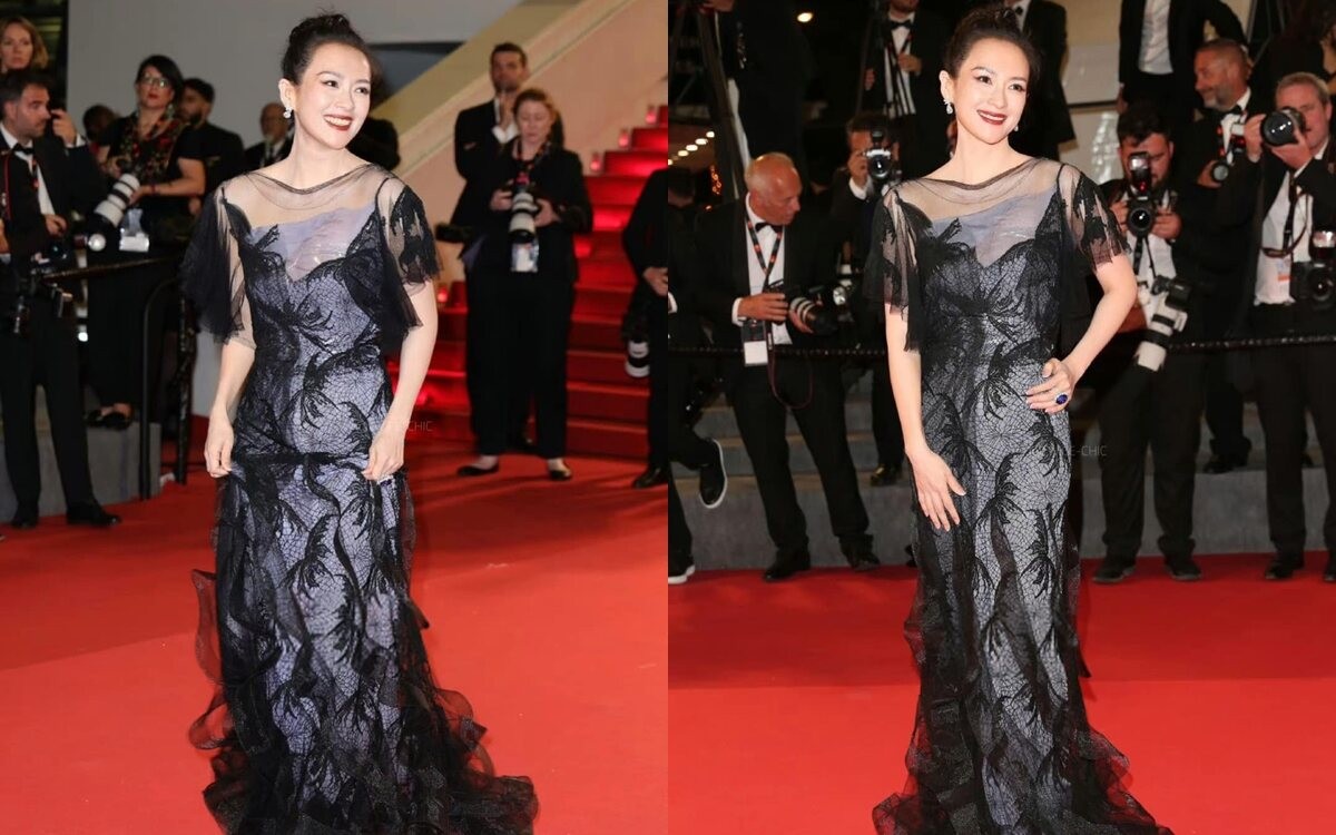 Chương Tử Di tự tin, thoải mái tạo dáng trên thảm đỏ. Ảnh: Weibo