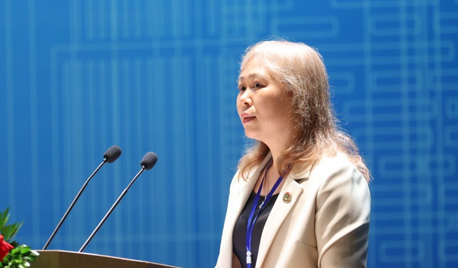 Đề xuất giảm giờ làm, xác lập mức lương tối thiểu thỏa đáng Đề xuất giảm giờ làm, xác lập mức lương tối thiểu thỏa đáng