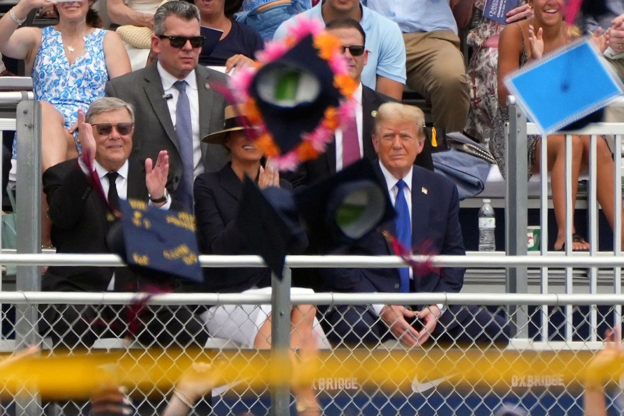 Ảnh ấn tượng (20 26/5): Nga nói đàm phán với Ukraine phải dựa trên ‘lẽ thường’, Kiev khẳng định tên lửa S-300/S-400 hoạt động ở ‘chảo lửa’ Kharkov