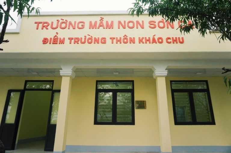 Thắp sáng ước mơ hy vọng cho các em nhỏ tiếp bước tới trường