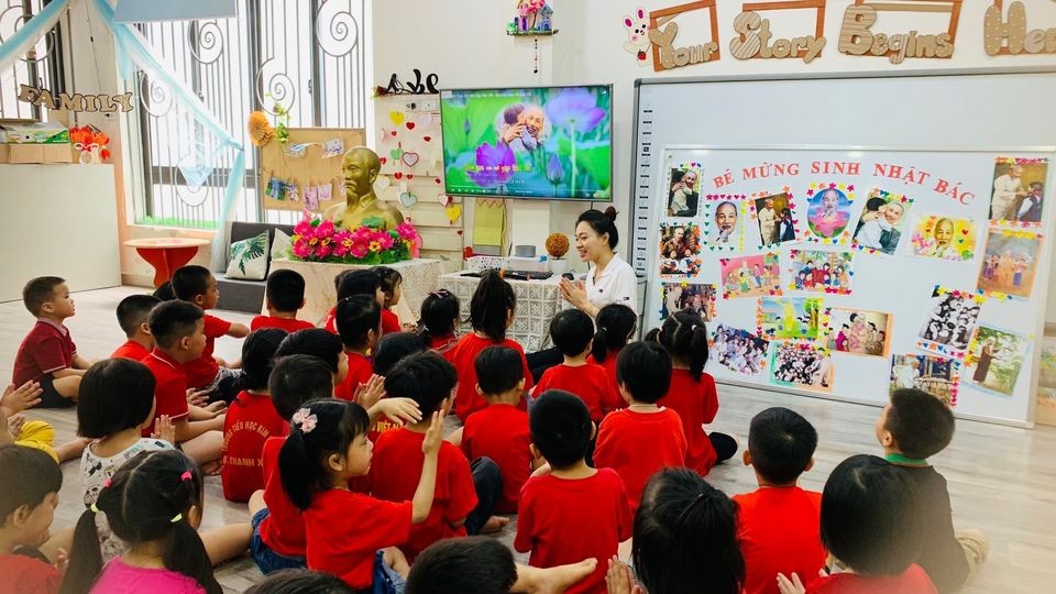 Miễn học phí cho trẻ