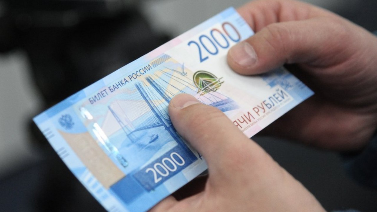 Vừa vào nhiệm kỳ thứ 5, Tổng thống Putin tính tăng thuế giới nhà giàu Nga để làm việc này Vừa vào nhiệm kỳ thứ 5, Tổng thống Putin tính tăng thuế giới nhà giàu Nga để làm việc này