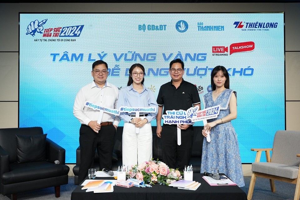 Tiếp sức mùa thi, truyền cảm hứng cho các sĩ tử và các bậc phụ huynh trước kỳ thi tuyển sinh lớp 10 Tiếp sức mùa thi, truyền cảm hứng cho các sĩ tử và các bậc phụ huynh trước kỳ thi tuyển sinh lớp 10