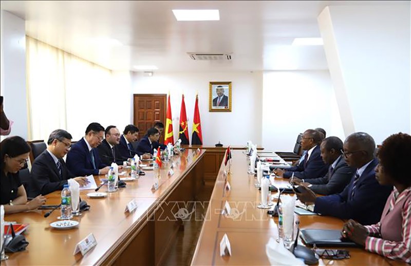 Việt Nam luôn coi trọng quan hệ hợp tác nhiều mặt với Angola và Đảng PMLA Việt Nam luôn coi trọng quan hệ hợp tác nhiều mặt với Angola và Đảng PMLA