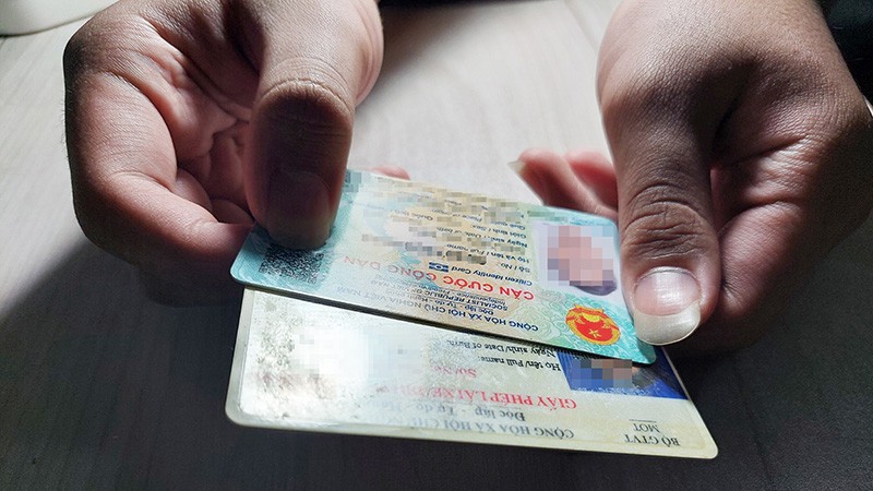 Mức phạt hành vi giữ giấy tờ tùy thân của người lao động mới nhất