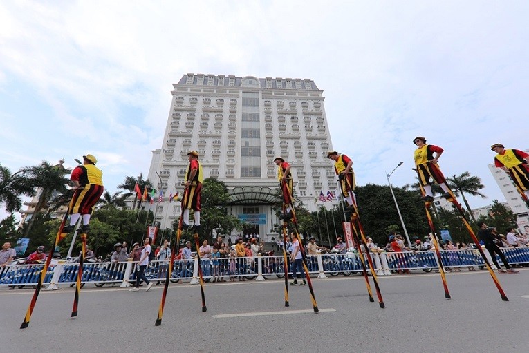 Đoàn cà kheo Hoàng gia vùng Merchtem (Bỉ) sẽ tham dự Festival Huế 2024