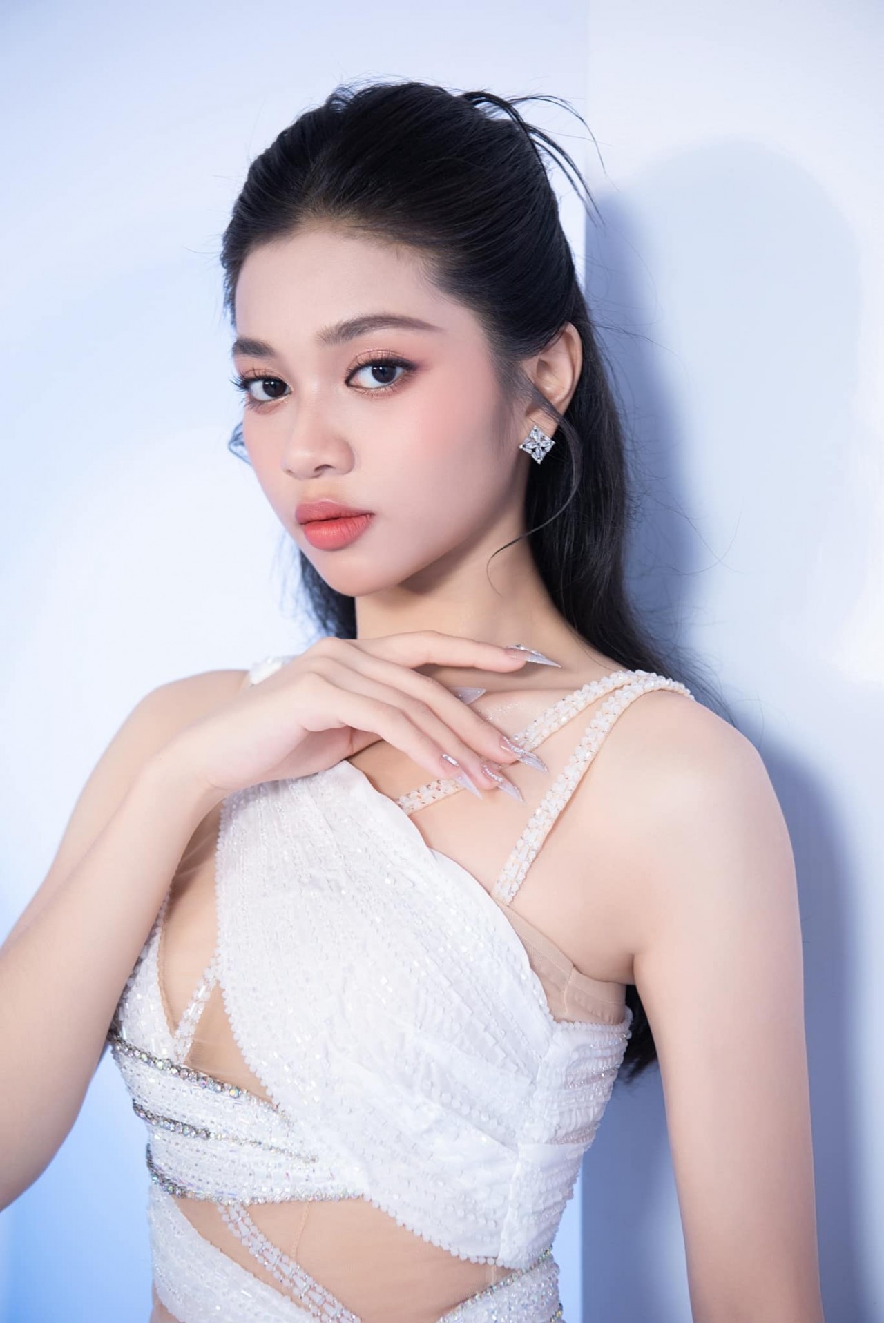 Á hậu Huỳnh Minh Kiên