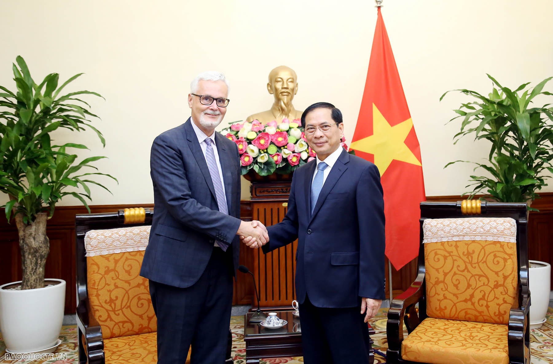 Bộ trưởng Ngoại giao Bùi Thanh Sơn tiếp Đại sứ Đức đến chào tờ biệt Dư địa hợp tác Việt Nam-Đức còn lớn!