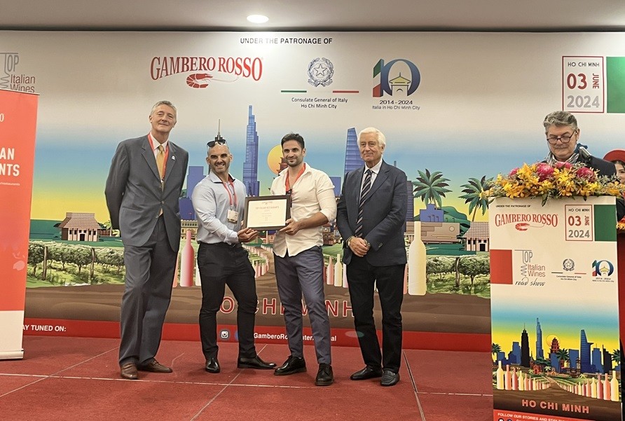 Thưởng thức 200 loại rượu vang nổi tiếng hàng đầu tại Lễ hội Rượu vang Italy 2024