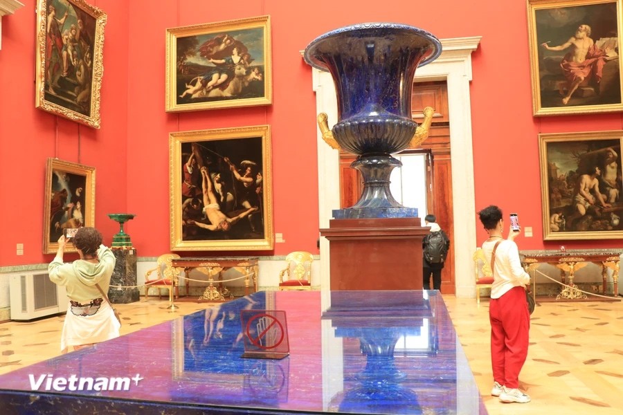 Cung điện Mùa Đông: Công trình xa hoa bậc nhất của nước Nga Cung điện Mùa Đông: Công trình xa hoa bậc nhất của nước Nga