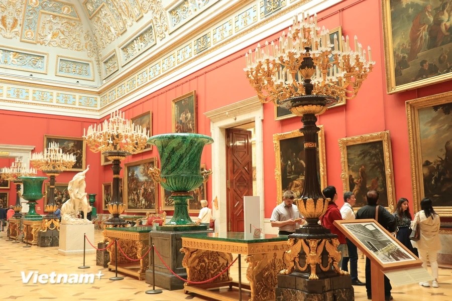 Cung điện Mùa Đông: Công trình xa hoa bậc nhất của nước Nga Cung điện Mùa Đông: Công trình xa hoa bậc nhất của nước Nga