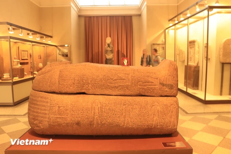 Cung điện Mùa Đông: Công trình xa hoa bậc nhất của nước Nga Cung điện Mùa Đông: Công trình xa hoa bậc nhất của nước Nga