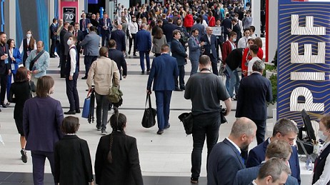 Phó Thủ tướng Trần Lưu Quang tham dự Diễn đàn Kinh tế quốc tế St. Petersburg lần thứ 27 tại Nga