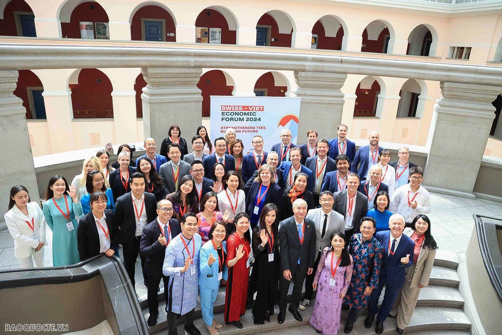 Thứ trưởng Nguyễn Minh Hằng