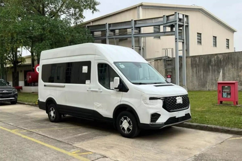 Hình ảnh Ford Transit 2024 đã được bắt gặp tại nhà máy Hải Dương.