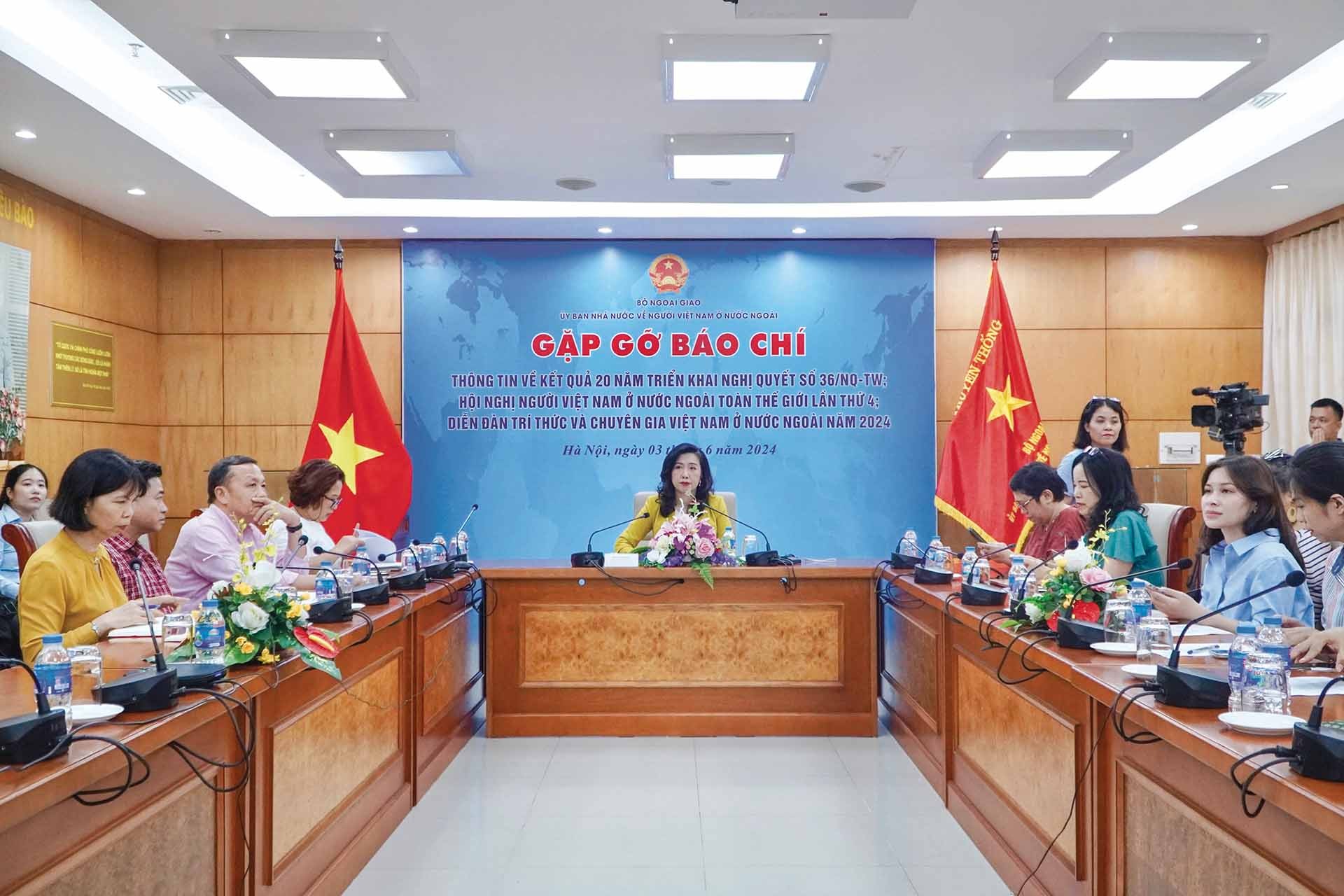 Thứ trưởng Ngoại giao Lê Thị Thu Hằng chủ trì buổi gặp gỡ báo chí, ngày 3/6. (Ảnh: Tuấn Việt) Thứ trưởng Ngoại giao Lê Thị Thu Hằng chủ trì buổi gặp gỡ báo chí, ngày 3/6. (Ảnh: Tuấn Việt)