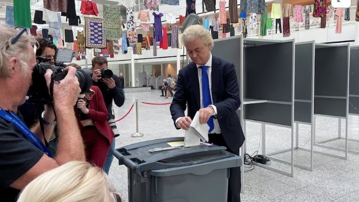 bau cu nghi vien eu viec chung cau ky nhu viec rieng vi sao