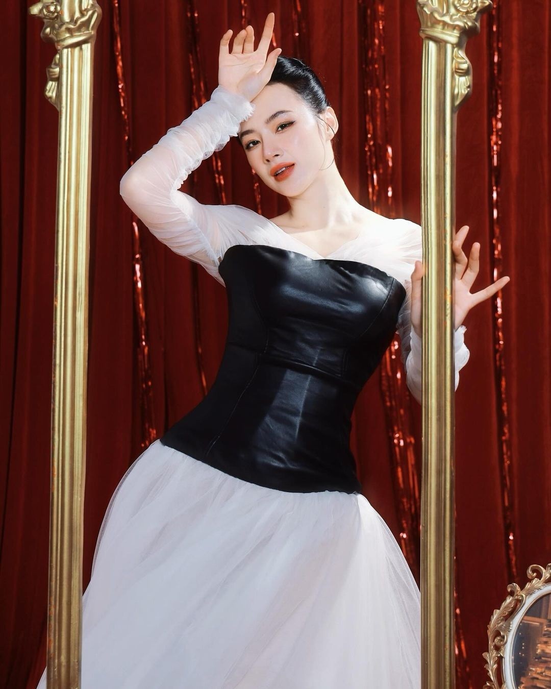 Thời trang bán hàng  livestream của Angela Phương Trinh